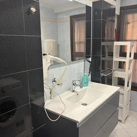 Ivanna Station Appartement