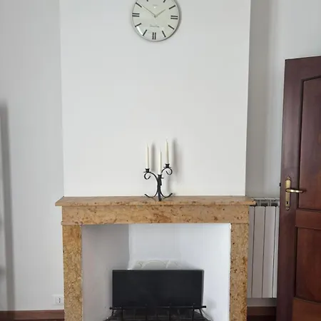 Ivanna Station Apartman