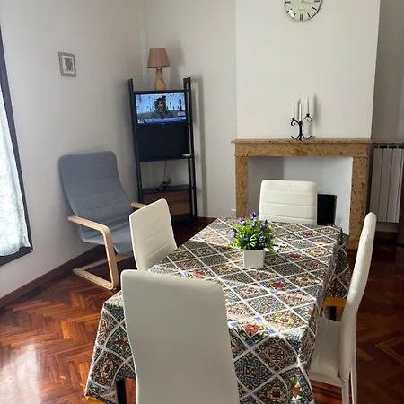 Apartment Ivanna Station Bologna